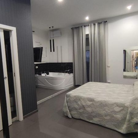 Lombardi Luxury Home Napoli Eksteriør bilde